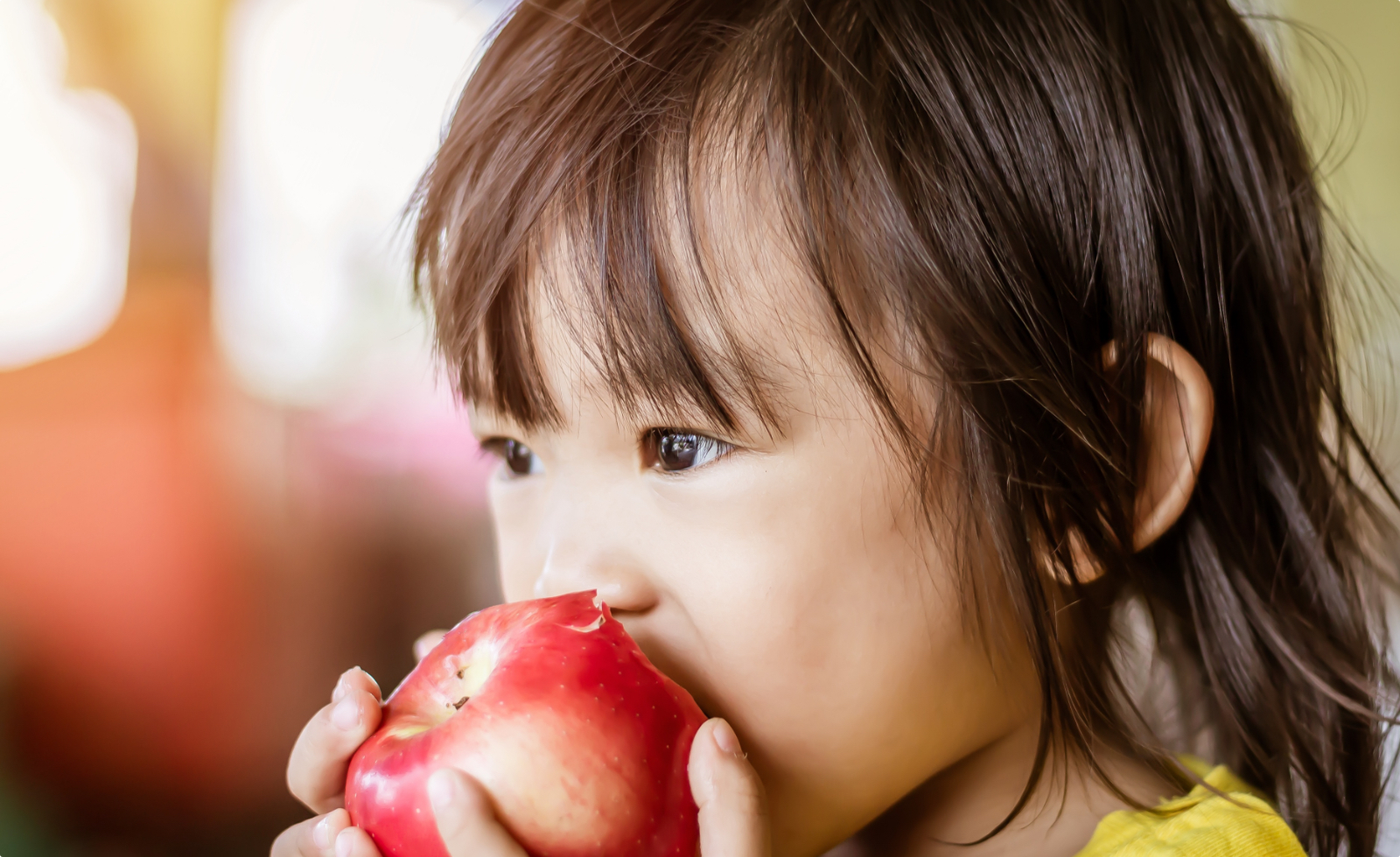 子供の食事イメージ